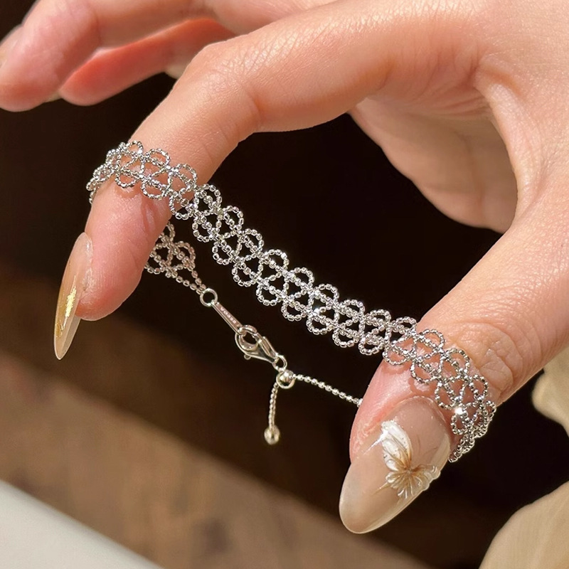 Woven lace bracelet women's light luxury high-end niche personality design does not fade new Chinese style overlapping jewelry wholesale