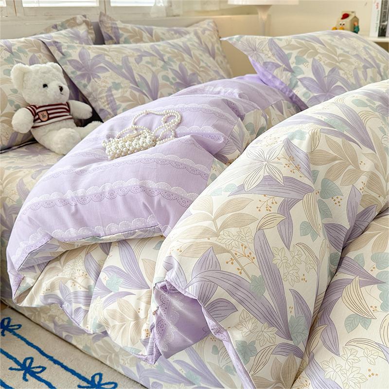 Cama de algodón de dibujos animados juego de cuatro piezas 2025 nuevo verano sábana de algodón edredón juego de tres piezas ropa de cama de dormitorio