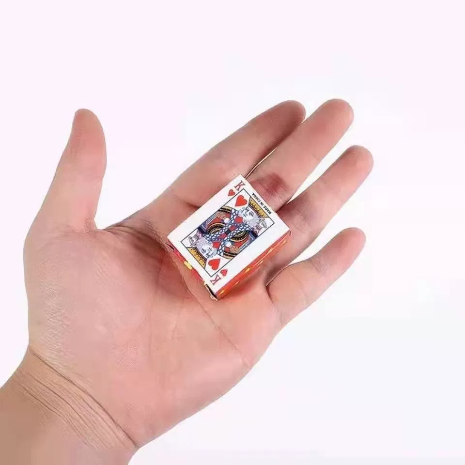 Маленькие милые игральные карты для путешествий, настольная игра