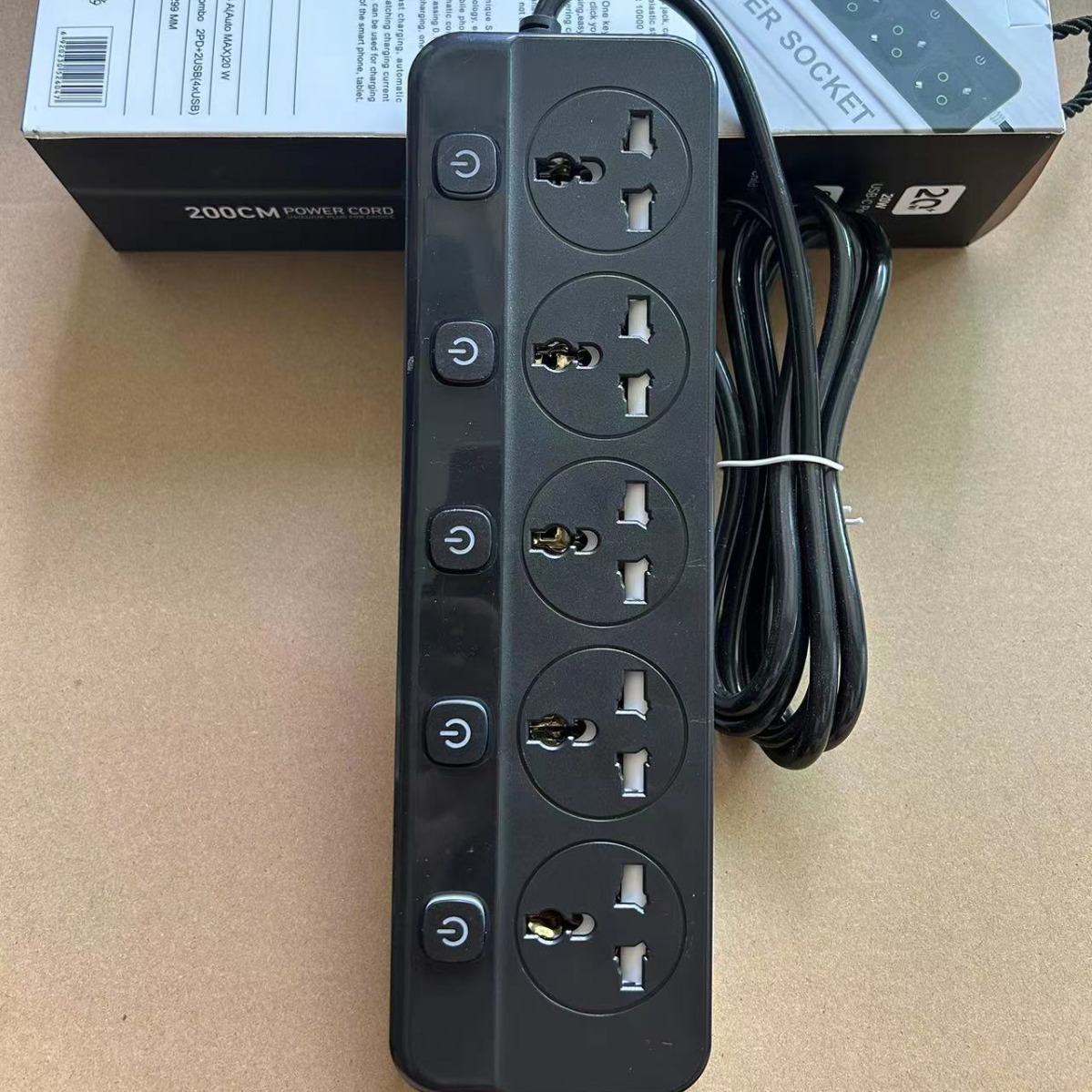 Gabinete de montaje de Yiwu, estándar europeo, estándar europeo, orificio multifunción transfronterizo más interruptor de control de enchufe de alimentación USBType-C