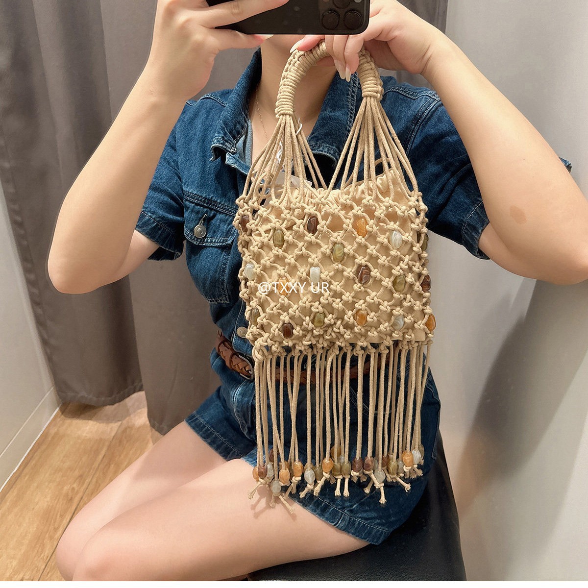 Túi xách tay nữ tua rua đính cườm lưới dệt phong cách thời trang — màu kaki