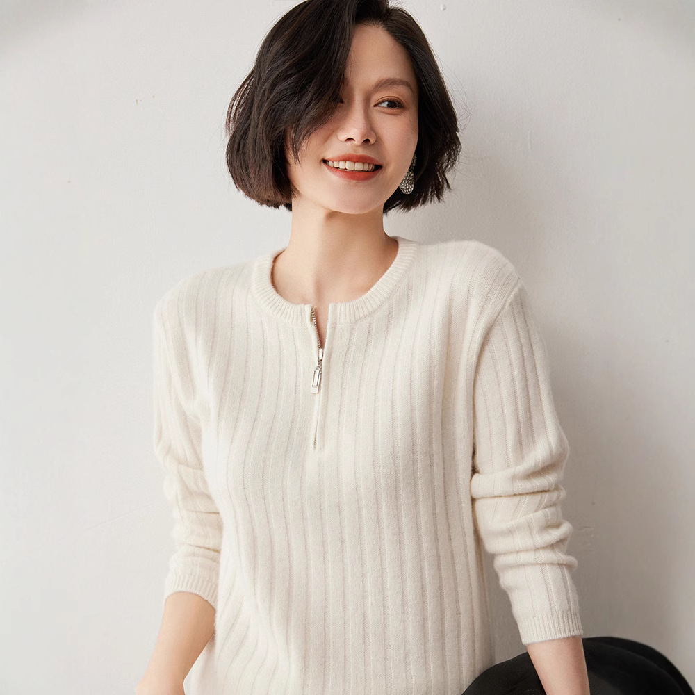 Demi-season cashmere knitted sweater with a round collar with zipper
