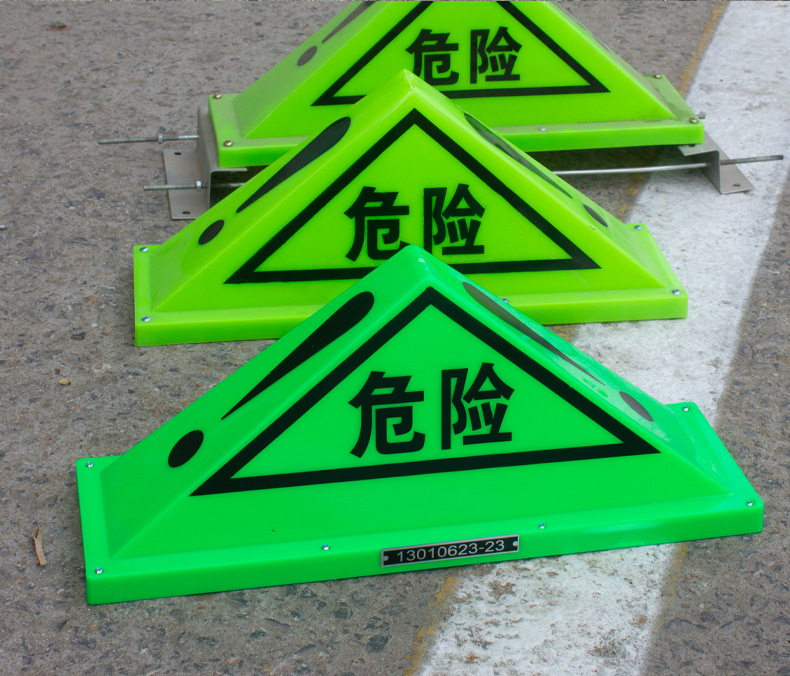 三角盒灯_03.jpg