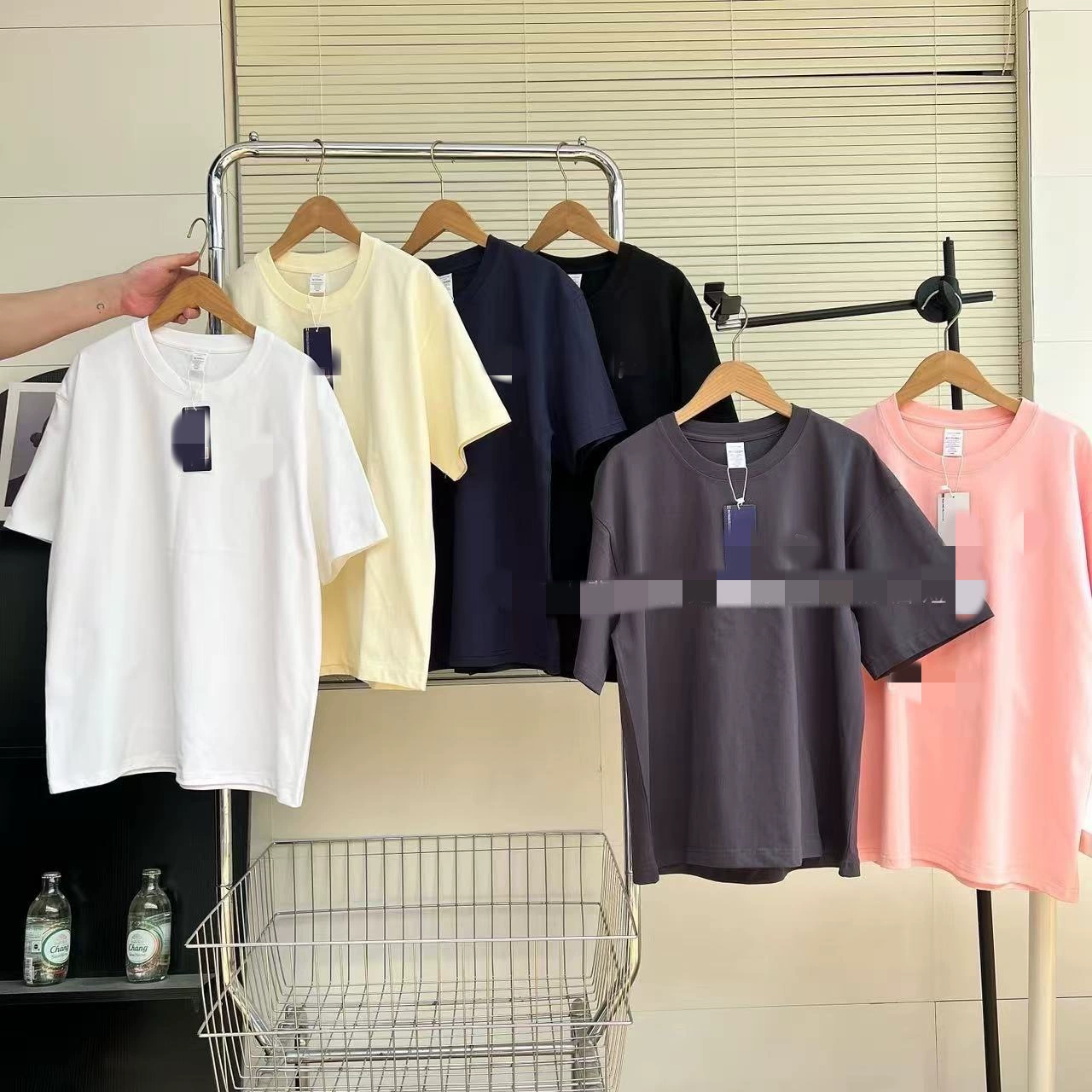 Лето 2025, новые летние повседневные универсальные простые круглые вырезы с короткими рукавами для мужчин и женщин