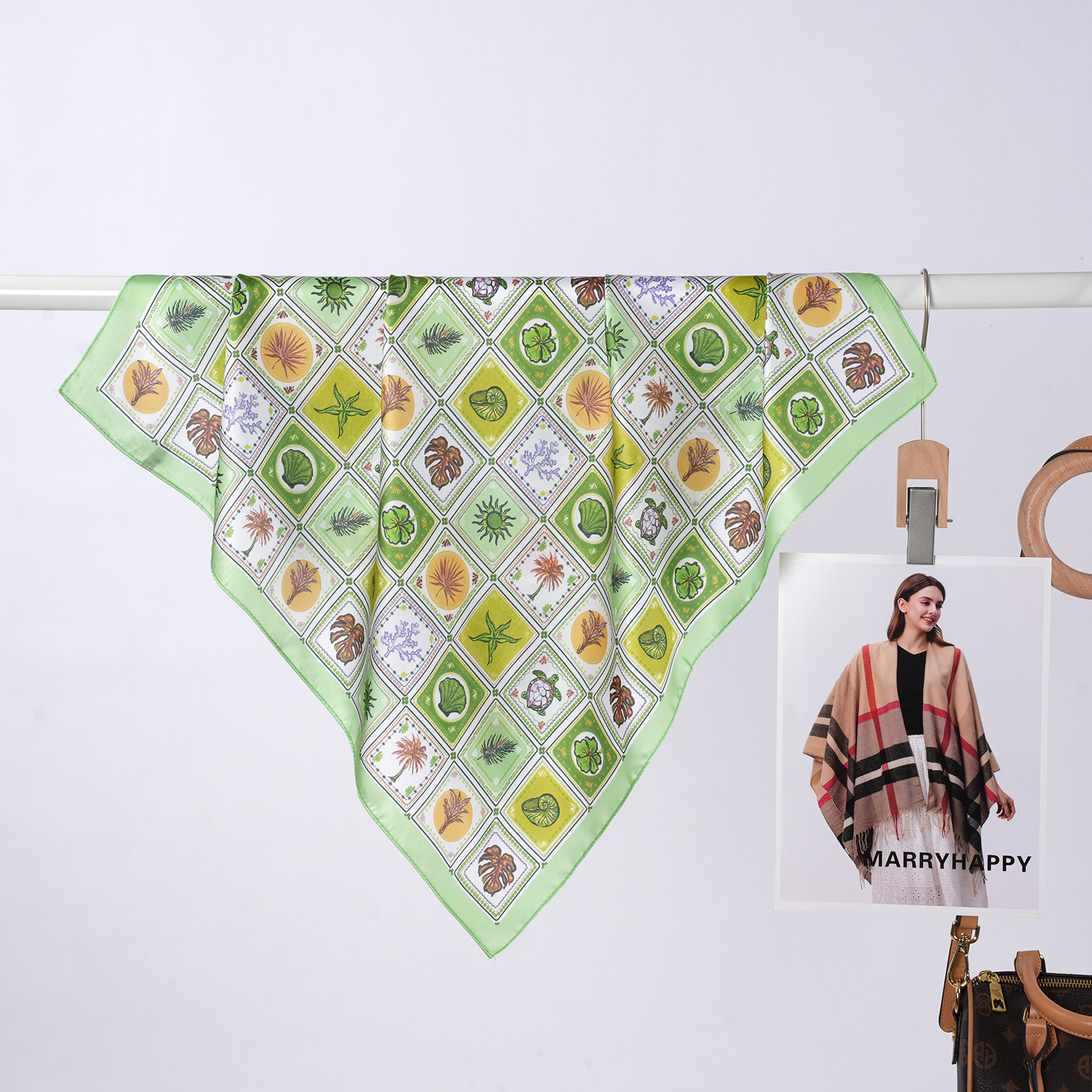 Foulard quadrato stile francese in seta artificiale spigato_voghion.com