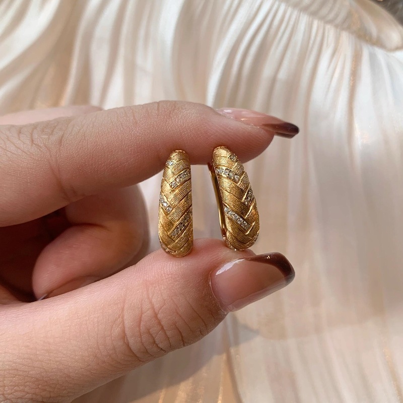 Antique Italian Braided Wheat Ear Woven Ear Buckle French Retro Seiko High-grade Diamond-studded Niche Women's Earrings