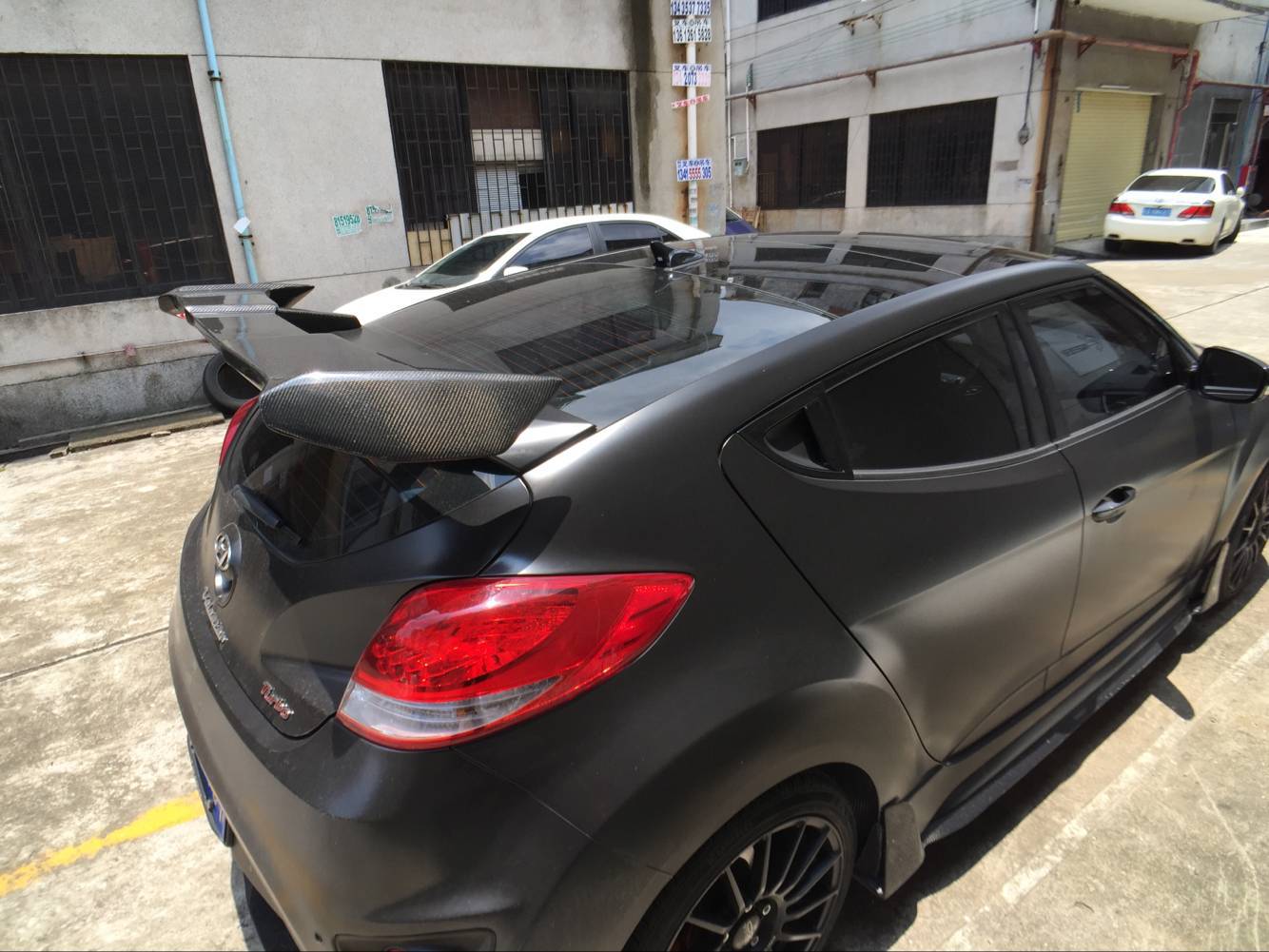 Suitable for Hyundai Veloster car modification parts, carbon fiber rear spoiler, MR V3 spoiler