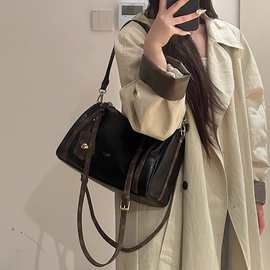 同款Chio2nd面包日常通勤时尚单肩斜挎包小狗暗夜骑士枕头包包女