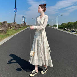 春夏季女式连衣裙2023新款长袖法式气质收腰显瘦碎花过膝长裙子女