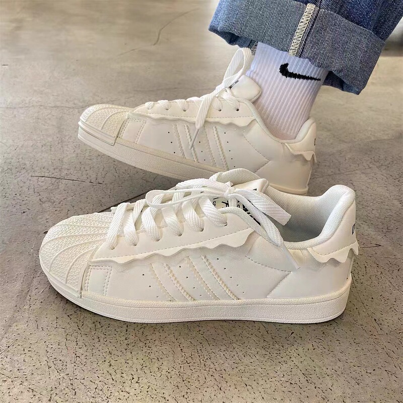2022 summer lace design cream sneakers for men and women Shell head chic board shoes for lovers Harajuku 2022 summer lace design cream sneakers for men and women Shell head chic board shoes for lovers Harajuku