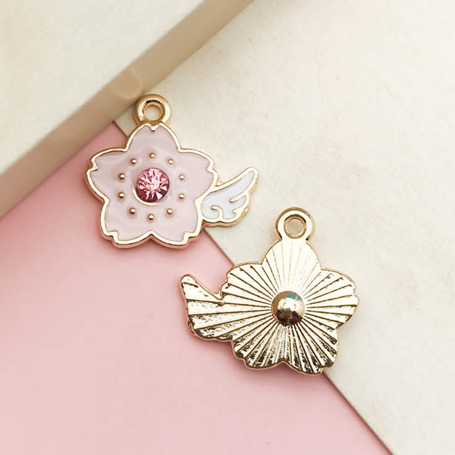 1 Rosa Conchas sirena flor conejo aleación gota colgante de aceite simple joyería material fábrica al por mayor