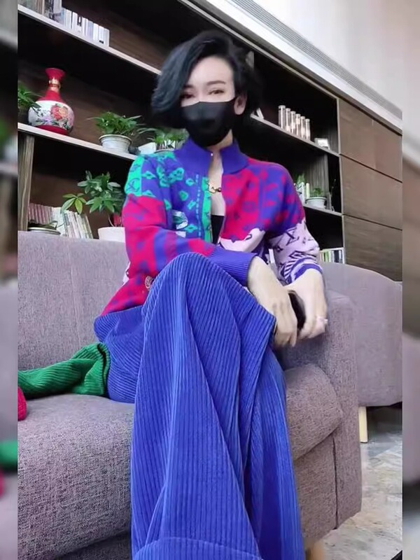 Casual Sports suit Women's Spring and Autumn European High-end Printed Knitted Cardigan Pants with a Set of Matching Casual Sports suit Women's Spring and Autumn European High-end Printed Knitted Cardigan Pants with a Set of Matching