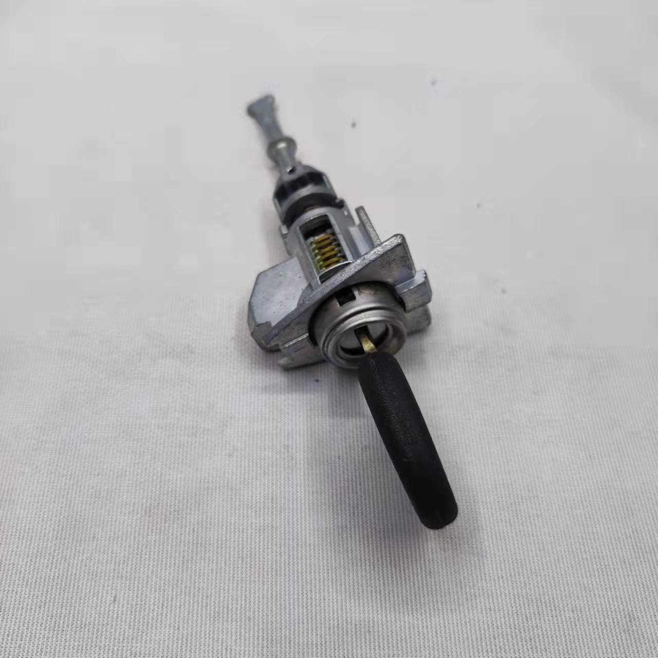 Adecuado para cilindro de cerradura moderna nueva Yuedong puerta cilindro de cerradura de coche cilindro gran cantidad Congyou