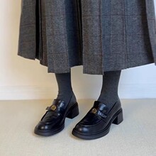 ��Ƥ��~ɽ�軨�͹Ŵָ�����ЬŮһ�_�ňA�^��Ьͨ�ڑ���СƤЬ