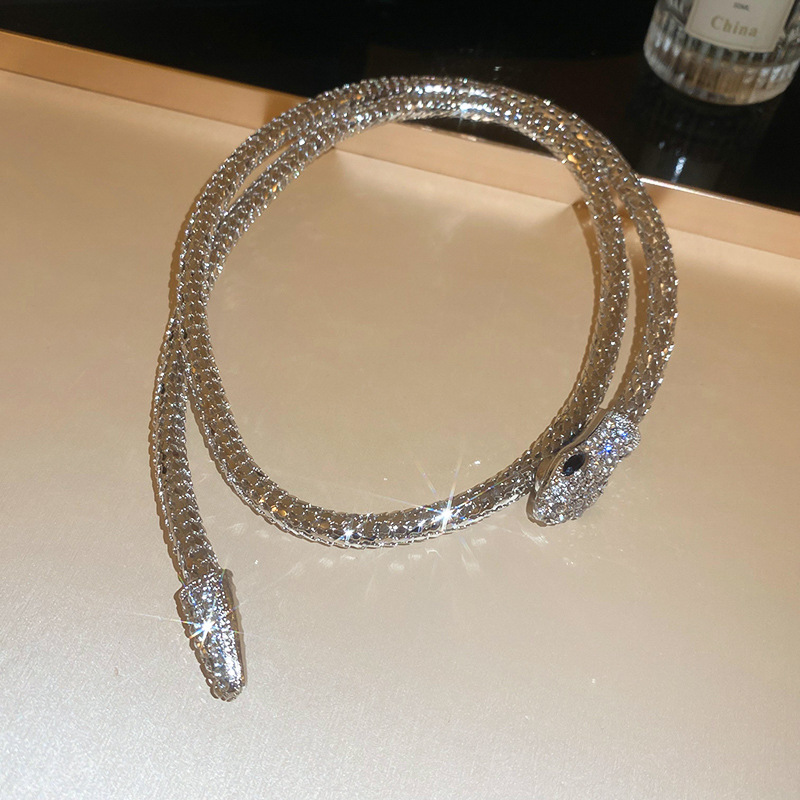 Brazalete transfronterizo de collar de serpiente enrollado con diamantes de alta calidad, diseño de cadena de clavícula atmosférica europea y americana, collar de temperamento de sentido femenino