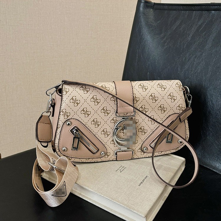 Bolso pequeño estilo motocicleta fresco de moda para mujer 2025 nuevo bolso de cadena de diseño de nicho bolso de mensajero de hombro de moda de primavera y verano