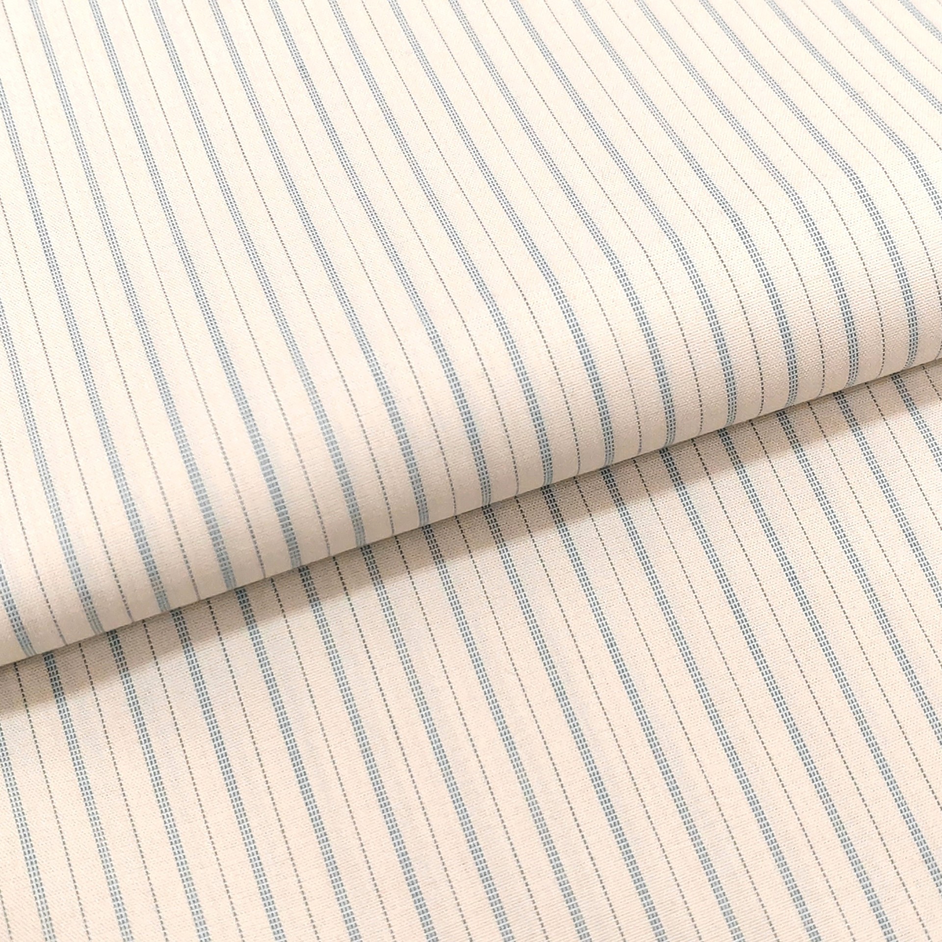 연한 파란색 스트립