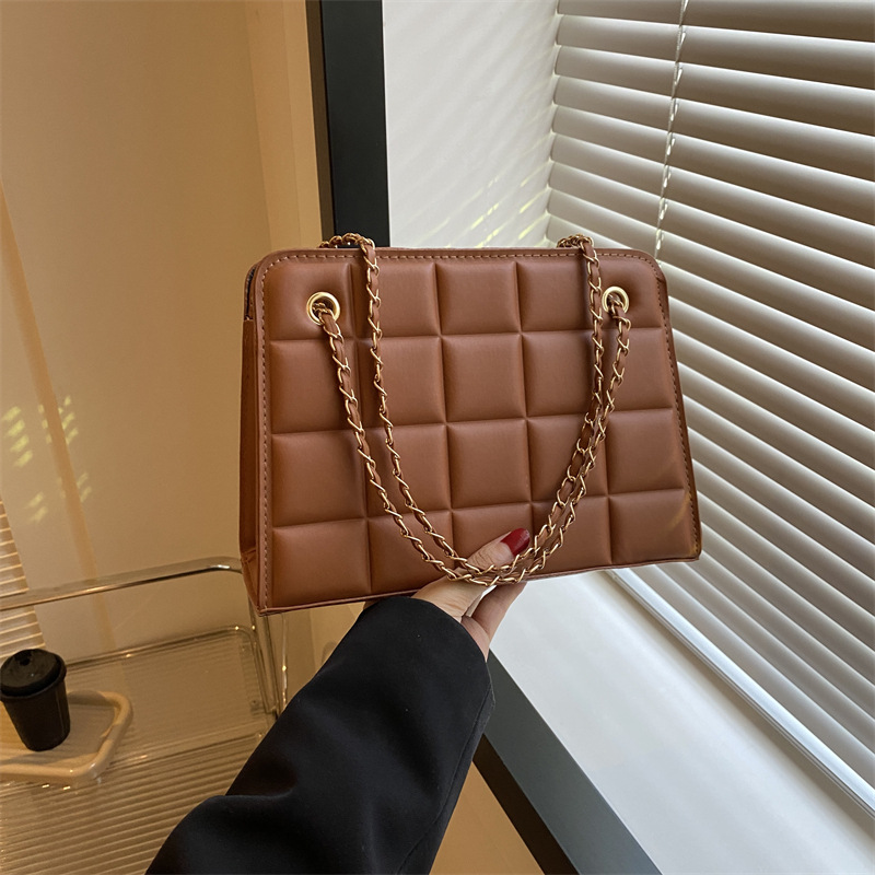 2023 nuevo estilo de cadena a cuadros bolsa de las mujeres pequeño rombo bordado hilo a cuadros bolsa de hombro de moda retro con textura bolsa de mensajero