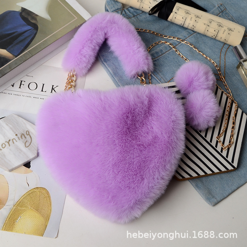 Fabricante en stock bolsa de corazón de melocotón portátil moda felpa en forma de corazón bolsa de peluche bolso de las mujeres