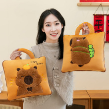 卡皮巴拉抱枕被子两用办公室午睡折叠毯水豚多功能靠枕毯子二合一