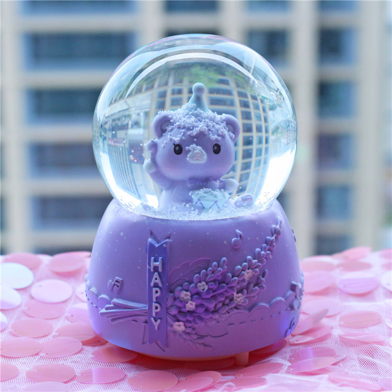 Nueva bola de cristal de mapache rosa pequeña, nieve, caja de música luminosa, luz nocturna, caja de música de regalo, artesanía de una pieza