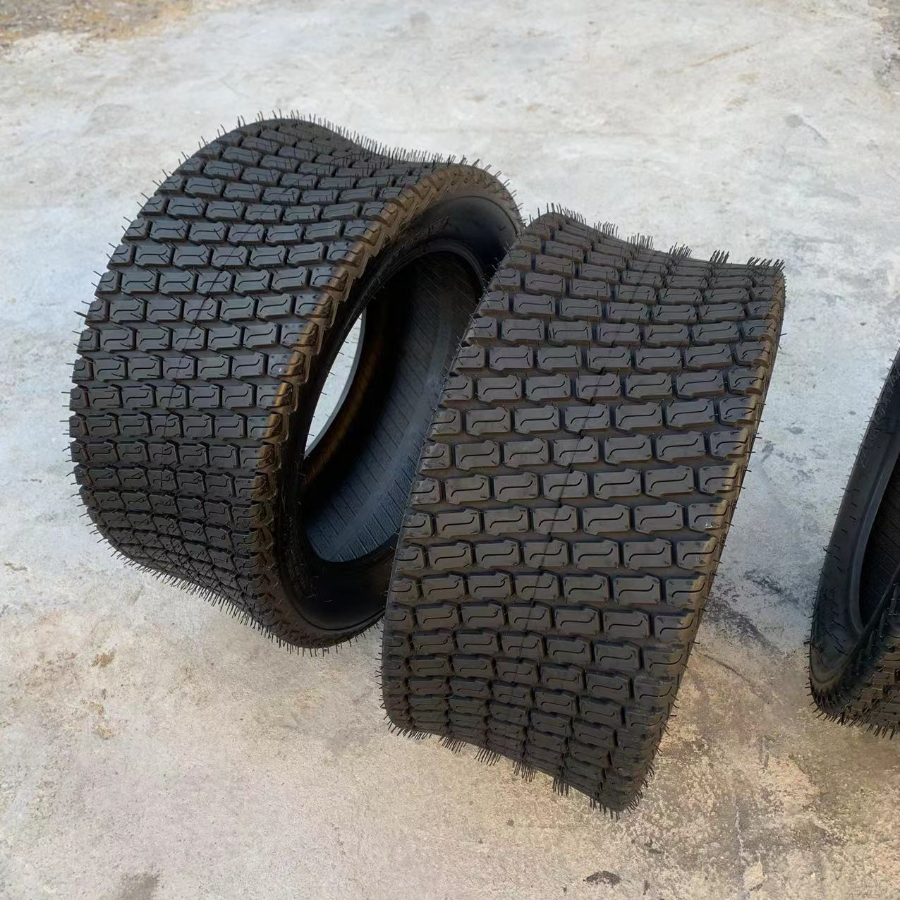 供应27*10.5-15沙滩轮胎27×10.5-15  26x12-12草地轮胎