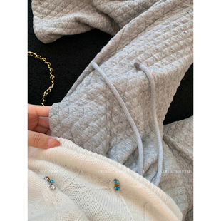 �وD����ɫ���Ӻ��lѝŮ�����ٴ��㼑��L�r��ֱͲ���e�Lѝ��