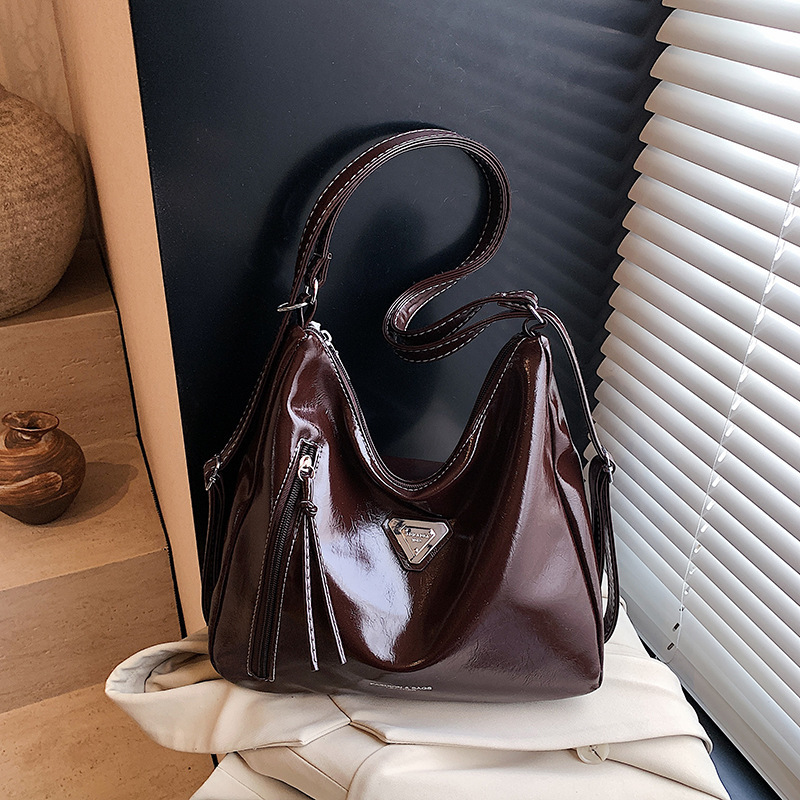 Multifunctional Commuter Student Class Backpack Women's 2025 New Retro Casual Shoulder Bag Large Capacity Tote Bag Multifunctional Commuter Student Class Backpack Women's 2025 New Retro Casual Shoulder Bag Large Capacity Tote Bag