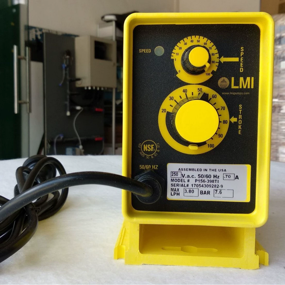 Электромагнитный дозирующий насос Milton Roy B156-398TI