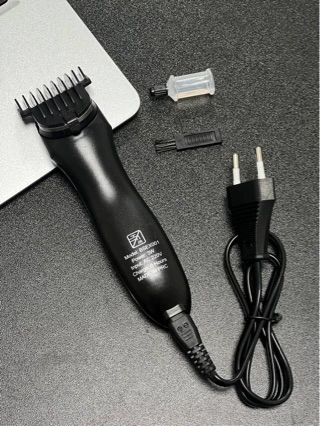 Foreign trade inventory wholesale European barber