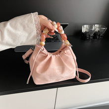 ���L��������С����Ů2025�ļ����������K�μ��б��ˮͰ�����Q