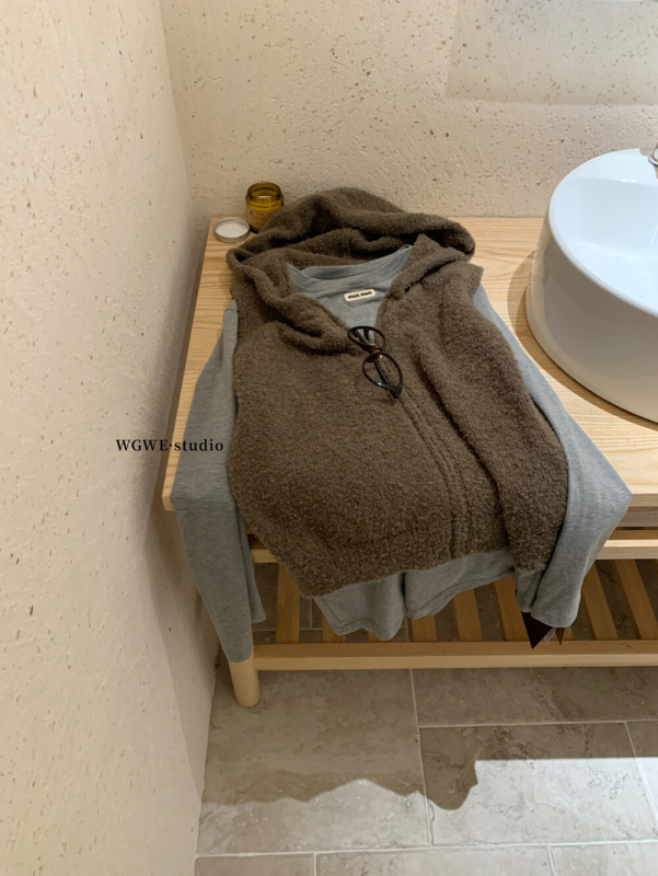 WGWE韩女出街秋冬糯叽叽叠穿连帽拉链背心无袖马甲针织衫女W7303|undefined