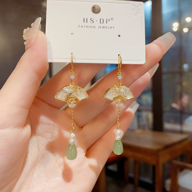 Oferta especial: Pendientes largos con borlas en forma de abanico, estilo chino, con pedrería, diseño exclusivo, accesorios de lujo ligero para las orejas, novedad de verano.