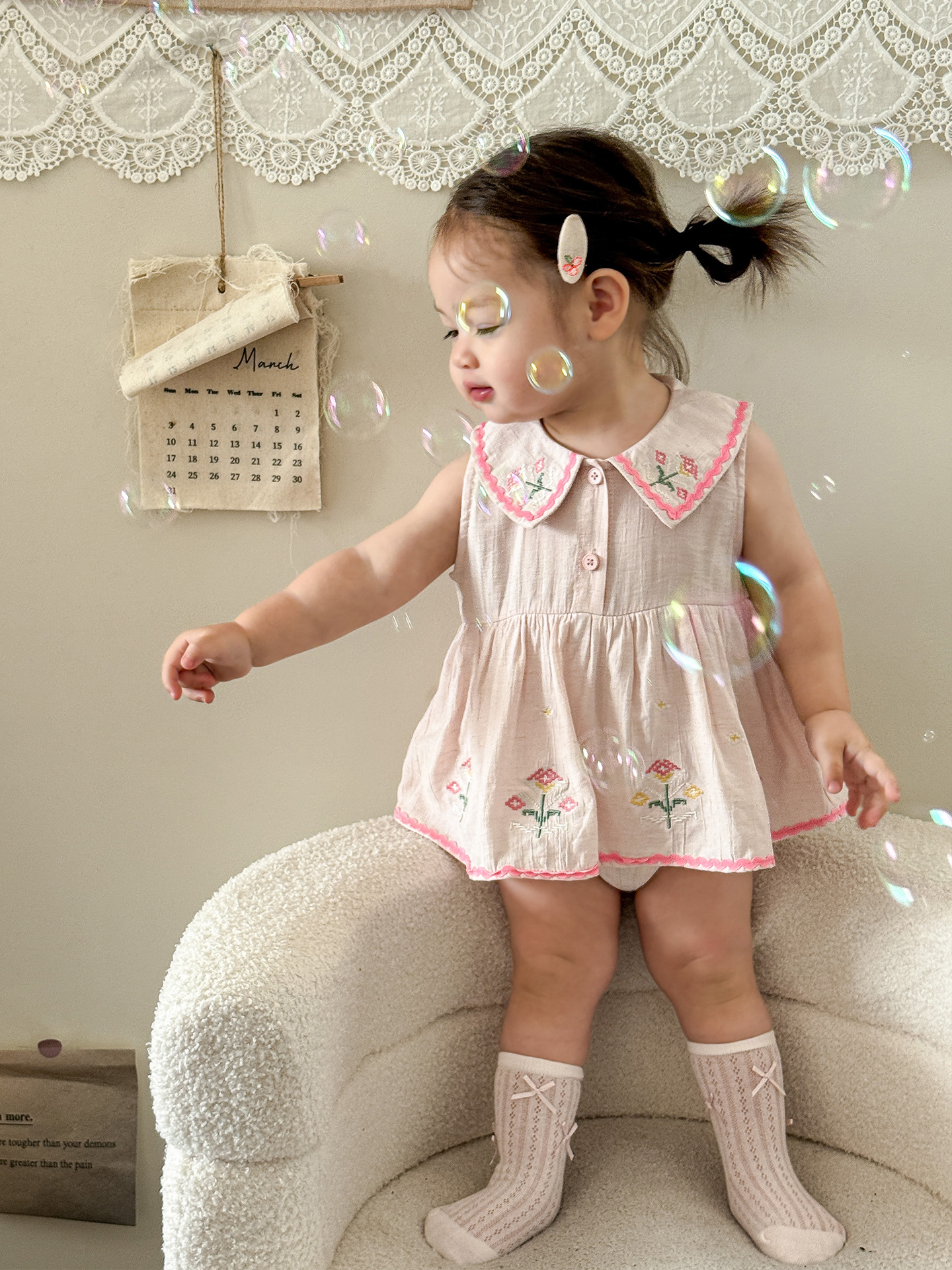 Ropa para niños de caña de pera Ropa para bebés Estilo fino de verano 2025 Nuevo estilo para niños Dopamina Traje de una pieza Traje para bebés Traje para bebés