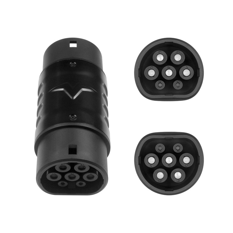 Single-Phase and Three-Phase New Energy Vehicle Charging Gun Adapter Gbt to European Standard Type2 Converter Socket with Ip55 Protection