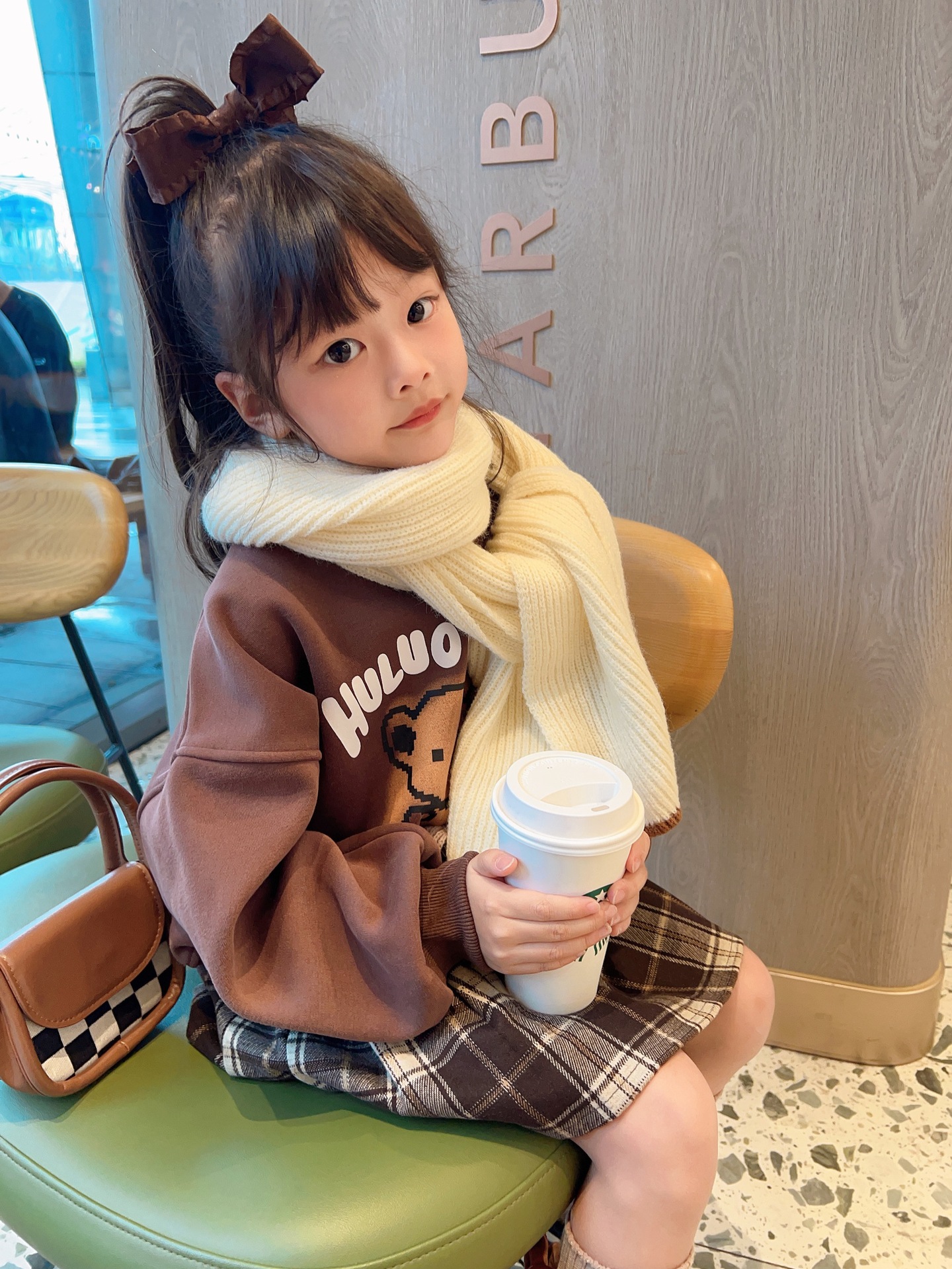 B3D9A4E4-7F24-411F-8A53-F340C9