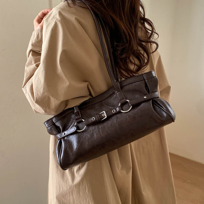 Light Luxury Retro High-End Style Underarm Bag for Women 2026 New Hot Girl Style Shoulder Bag Large Capacity Commuter Tote Bag