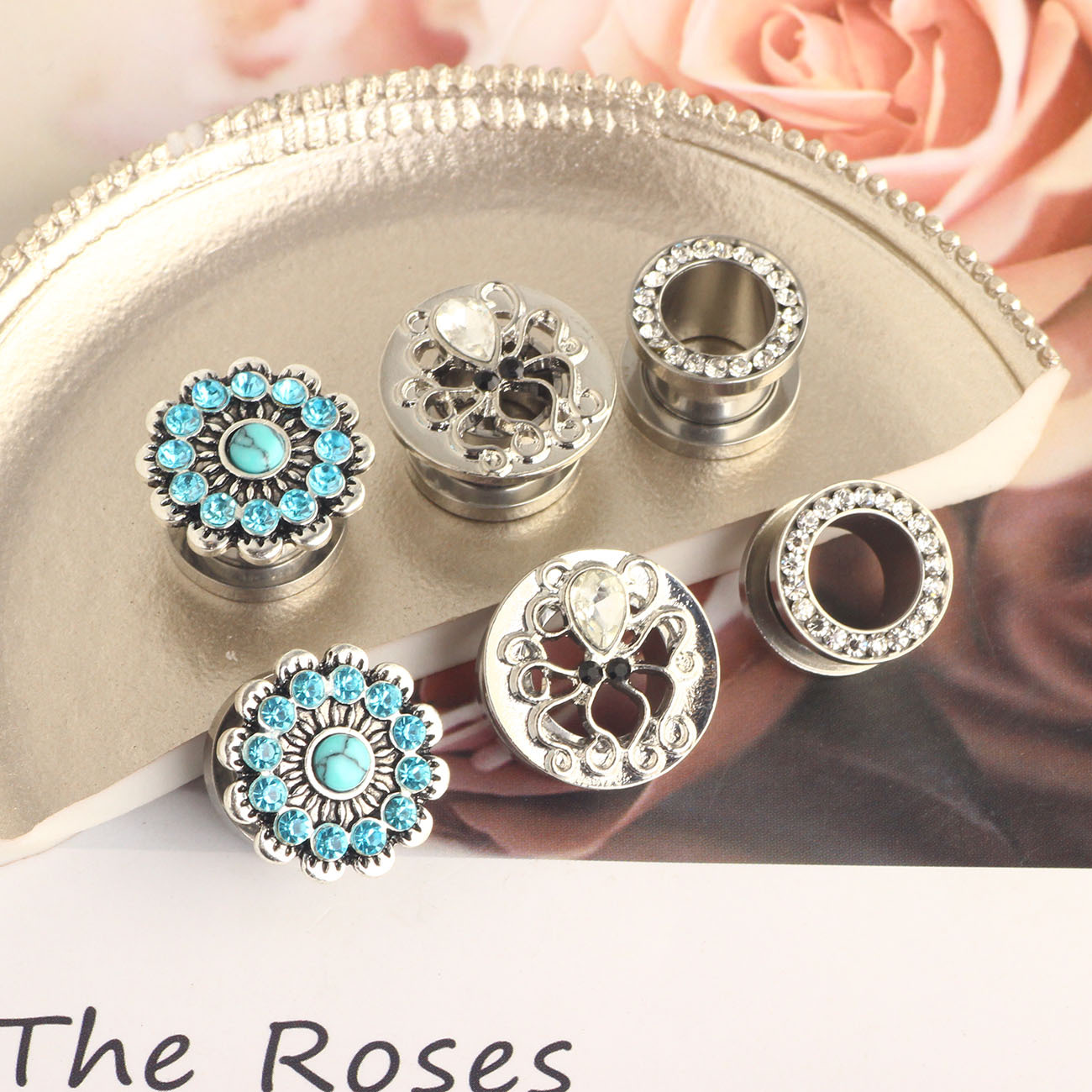 Pointed titanium steel lip stud product view