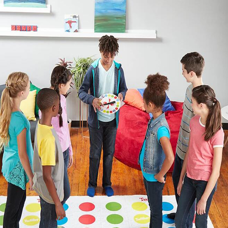 Twister cuerpo de torsión juguete multi-Persona partido juego de mesa al aire libre juego interactivo entre padres e hijos alfombra