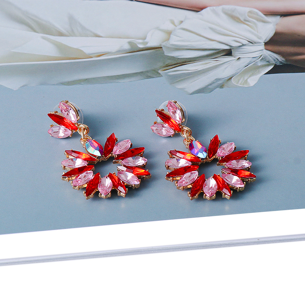 fashion exaggerated earrings retro alloy flower shape earrings geometric diamond long earringspicture7
