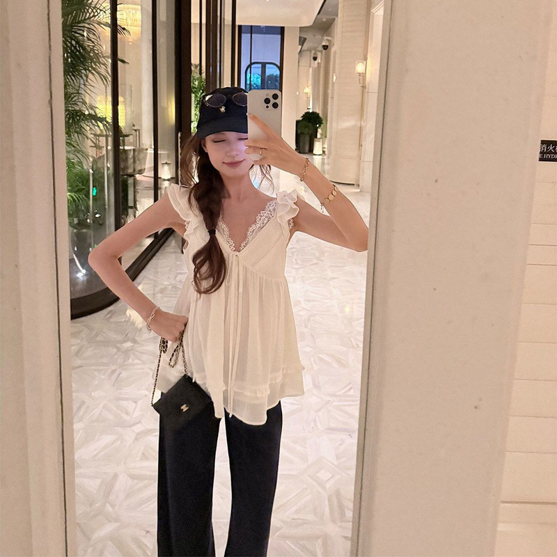 2026 Summer New Pure Desire Style V-Neck Ruffle Short-Sleeve Shirt for Women, Stylish and Elegant, Loose Fit, Slimming Top