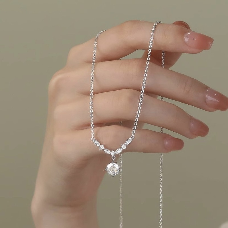 闪耀锆石项链女轻奢小众高级感精致水滴吊坠锁骨链送女友礼物颈链|undefined