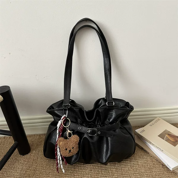 Highly stylish vintage women's bag, 2026 autumn new model, commuter underarm bag, shoulder bag, relaxed style pleated tote bag