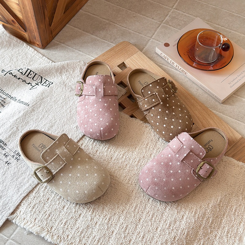 Fashionable girls' outdoor slippers 2026 new spring children's Birkenstock slippers for older children and little girls with soft soles