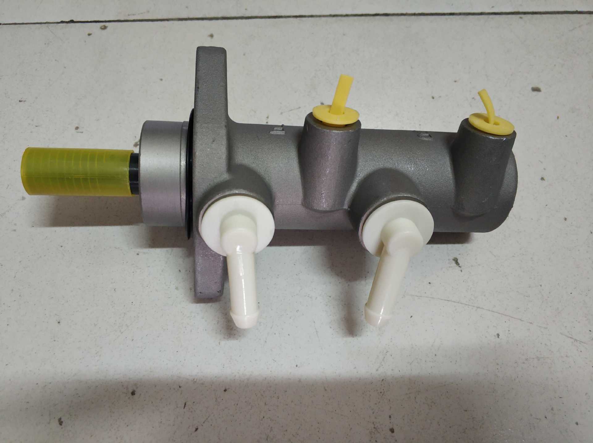 上汽跃进C300 刹车总泵 制动总泵 原厂装车件N600090011