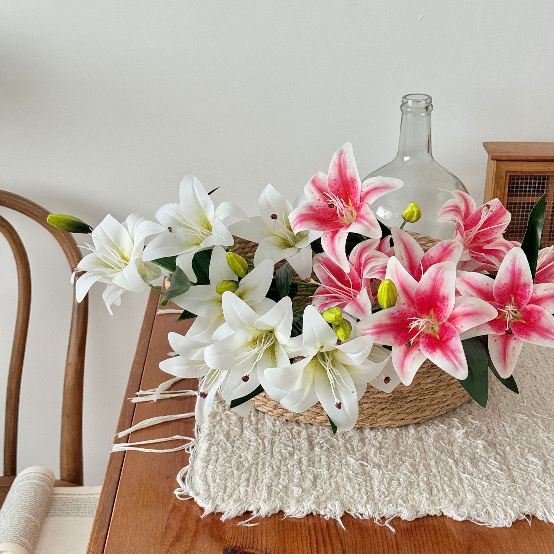 Película Lily flor artificial flor falsa decoración de la sala de estar flor de seda arreglo floral de boda decoración de interiores accesorios de fotografía