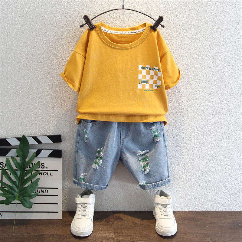 8017 Traje de verano para niños 25 nuevos tesoros para niños ropa extranjera ropa de verano para niños de moda ropa para niños de manga corta fresca y atractiva