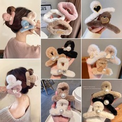 ファッション的な気質のぬいぐるみの愛の真珠は半分のポニーテールのヘアピンの女性の新型の小さい香りの風の後頭部のサメのクリップを挟みます。