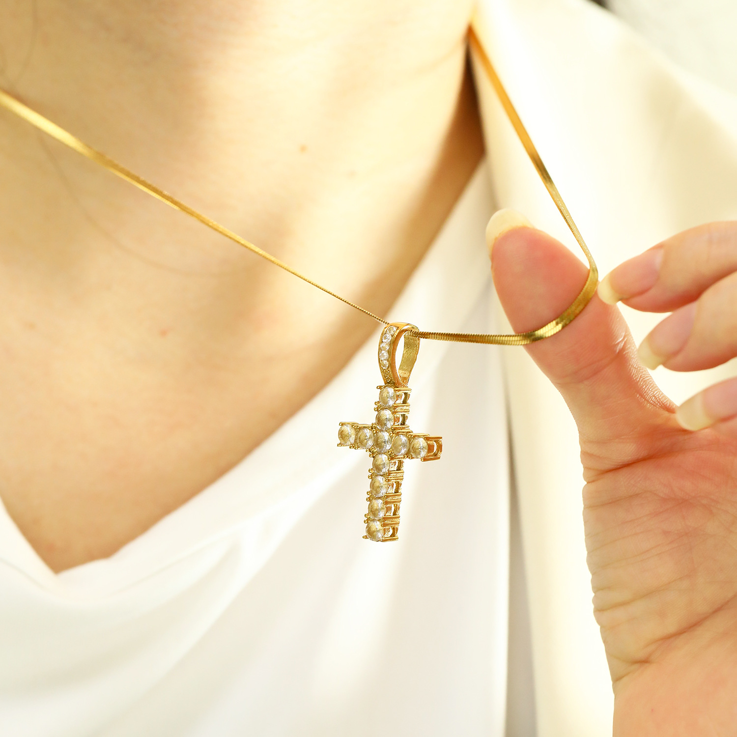 14g Weight Real Gold Plated Plating Material Rhinestones Inlay Material Pendant Necklace Classification 1 Piece Quantity Casual, Daily Occasion 304 Stainless Steel Material Cross Pattern Women's Gender Vintage Style Style Waterproof Non Tarnish, Plating, Inlay Craft Real Gold Plated Cross 304 Stainless Steel Vintage Style Waterproof Non Tarnish Pendant Necklace 6