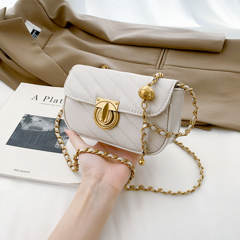 Popular Bag 2022 Autumn New Women's Bag Fashion Simple Shoulder Crossbody Chain Simple Solid Color Small Square Bag